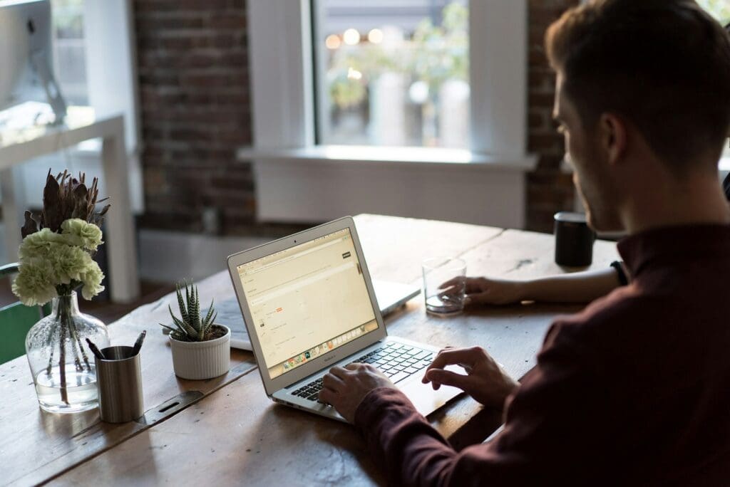 Business Contract Review Lawyer - Protect Your Business with Expert Legal Advice 2 Business Owner working after receiving advice from a Business Contract Review Lawyer.